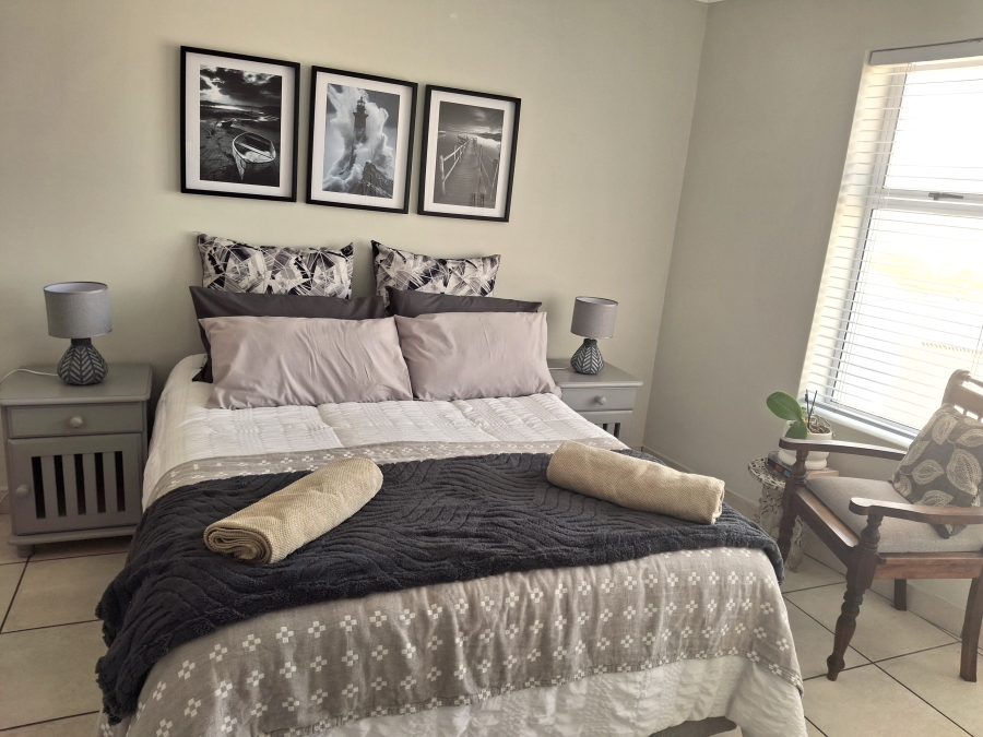 To Let 2 Bedroom Property for Rent in Island View Western Cape